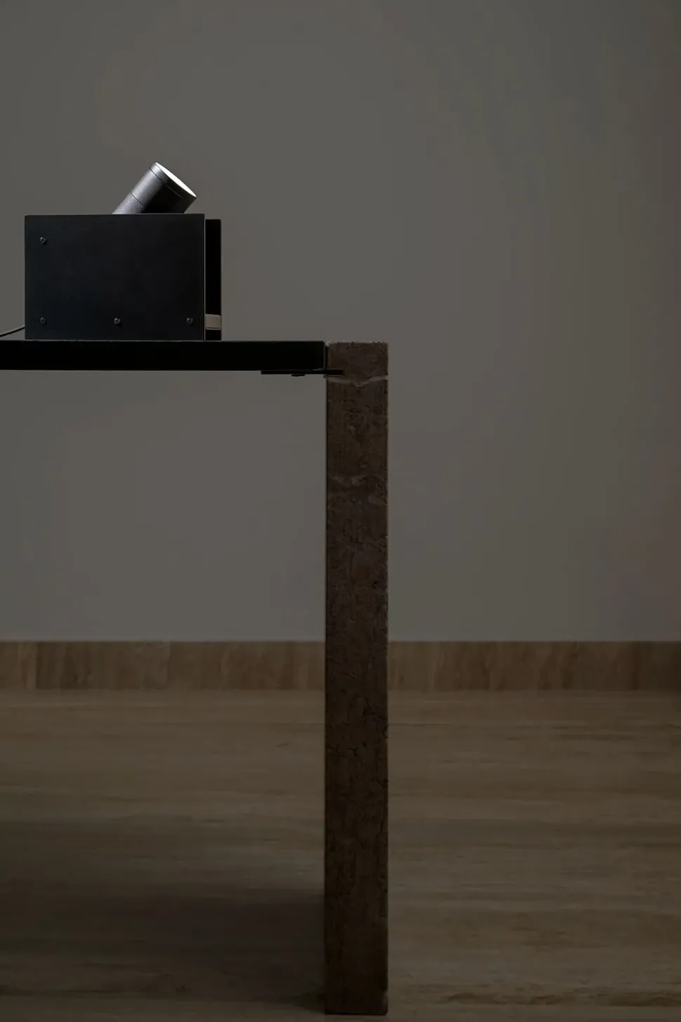 Lampada da tavolo Plint battery mini Nemo a prezzo scontato