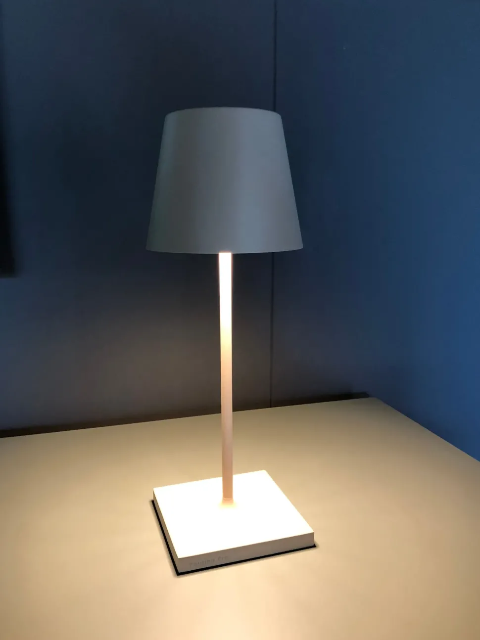 Lampada da tavolo Poldina mini pro Zafferano a prezzo scontato