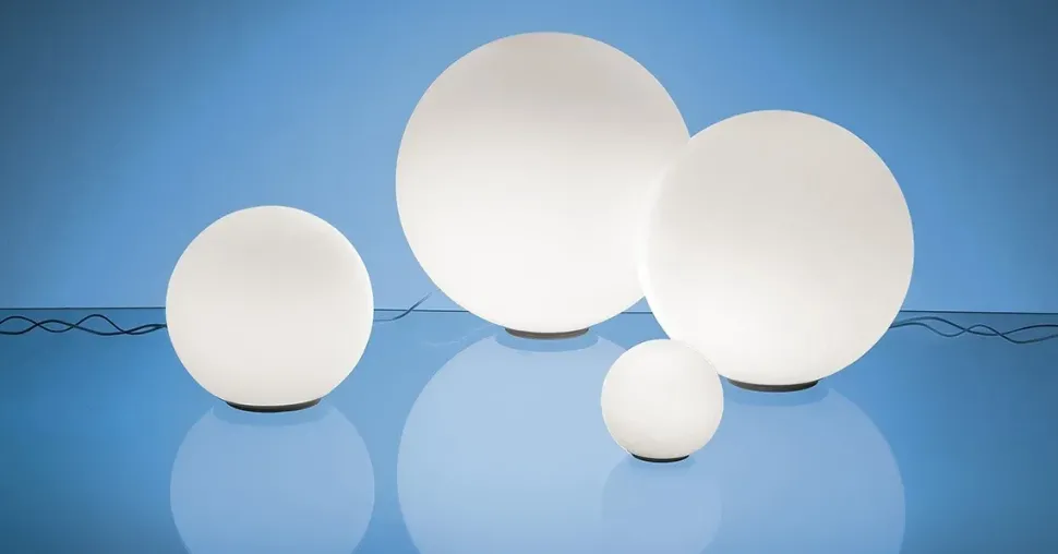 Lampada da tavolo stile Design Dioscuri tavolo 35 Artemide a prezzi outlet