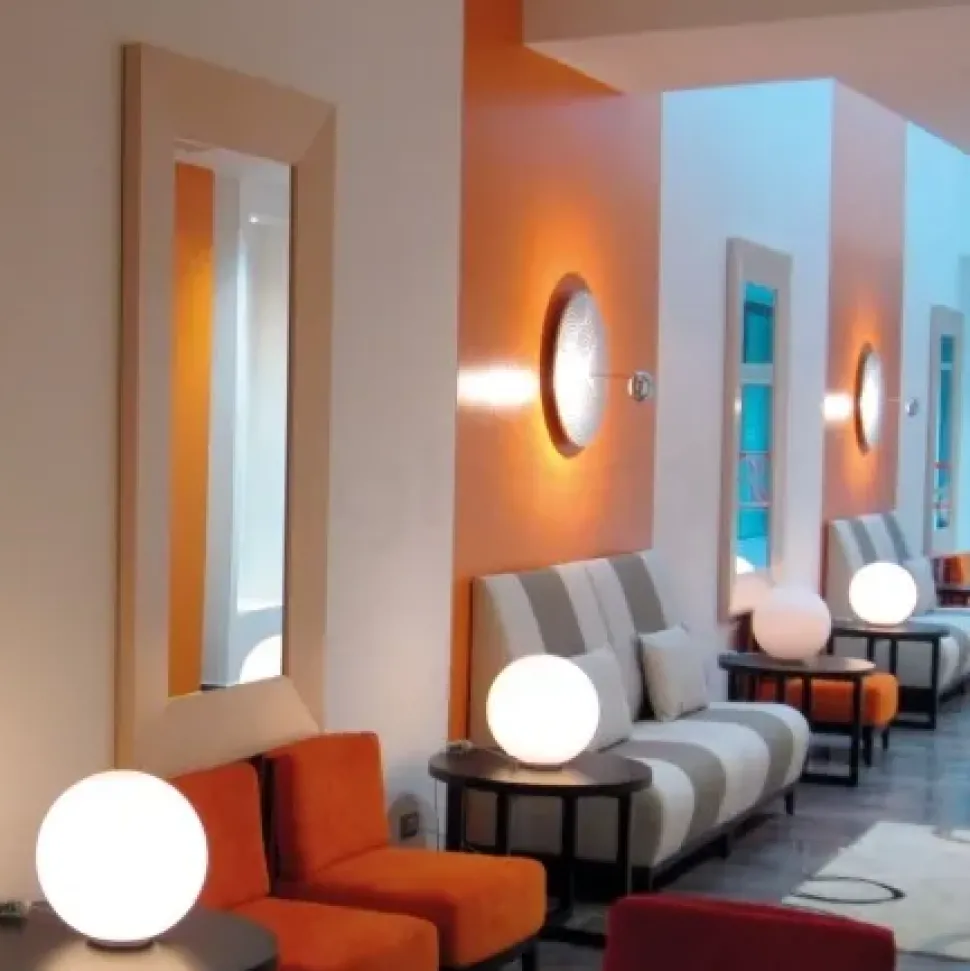 Lampada da tavolo stile Design Dioscuri tavolo 35 Artemide a prezzi outlet