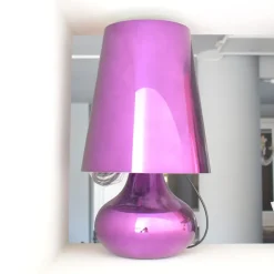Lampada da tavolo stile Moderno Cindy  Kartell con forte sconto