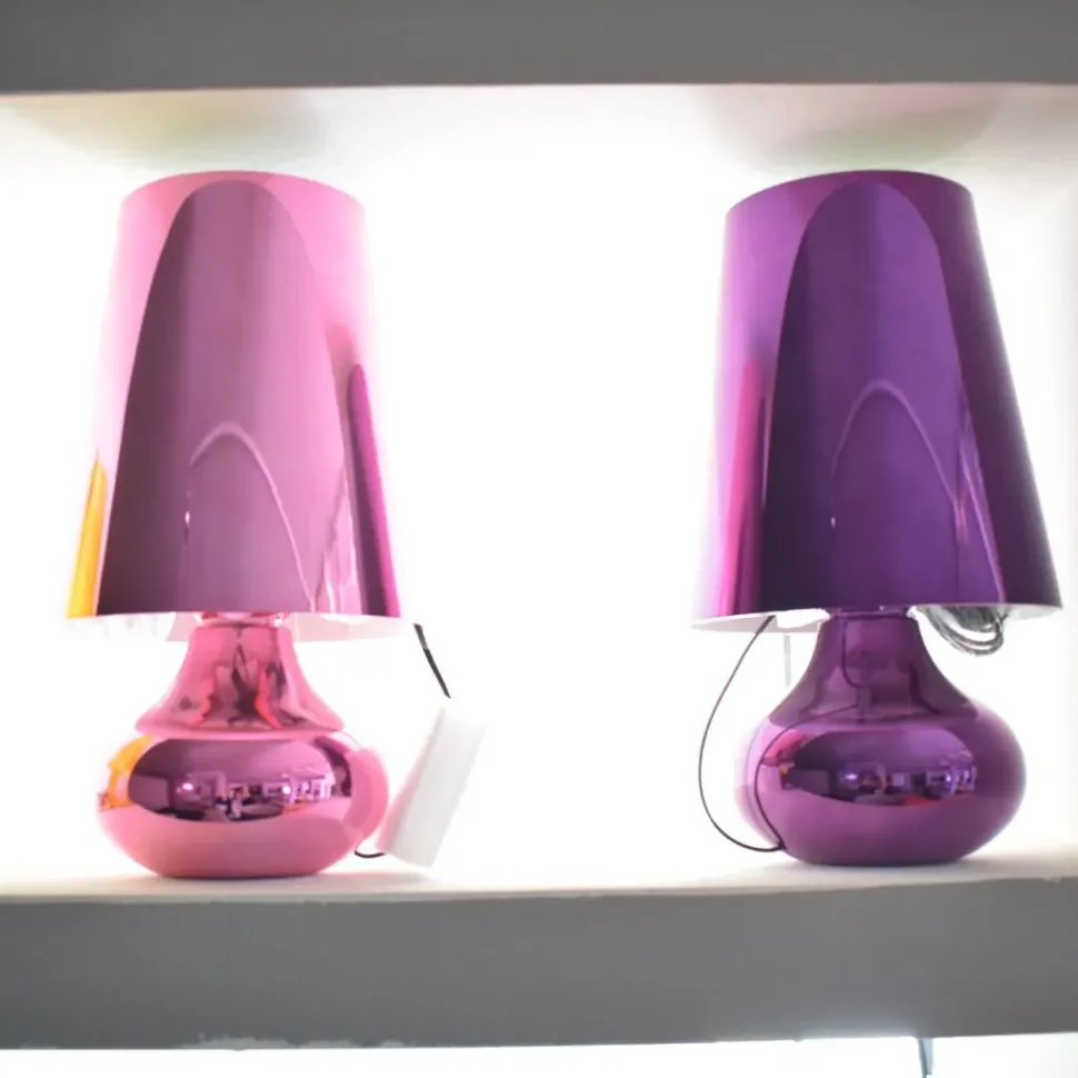 Lampada da tavolo stile Moderno Cindy Kartell con forte sconto