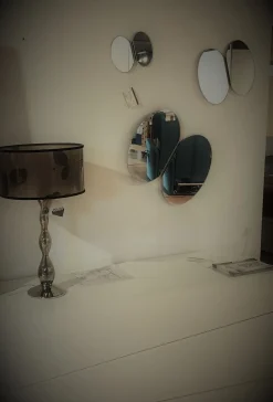 Lampada da tavolo stile Moderno Fiore Irilux in offerta outlet