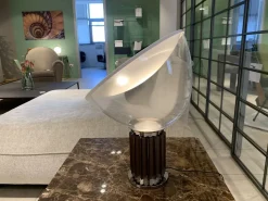 Lampada da tavolo Taccia small Flos in Offerta Outlet