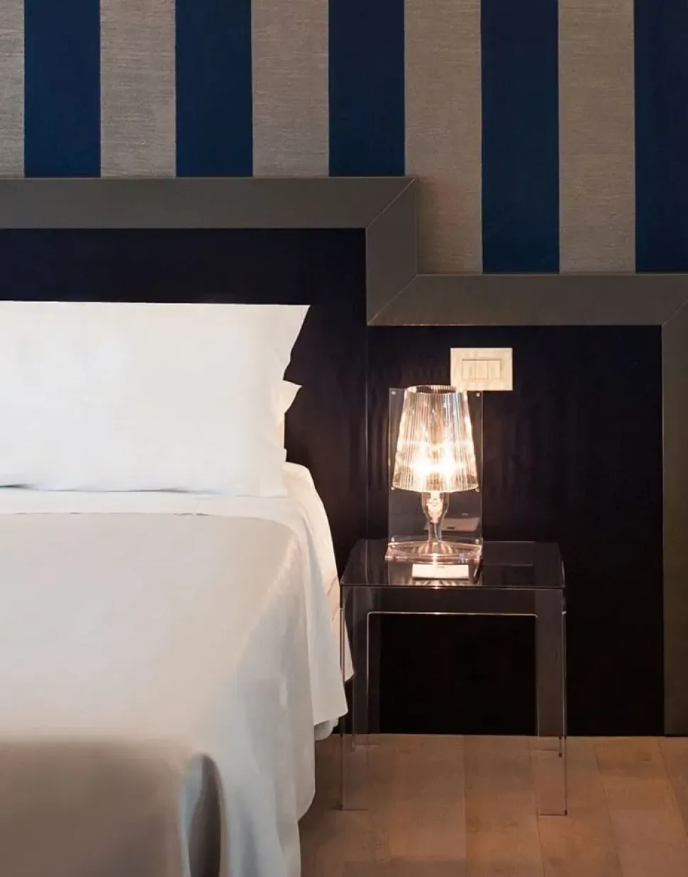 Lampada da tavolo Take Kartell a prezzo Outlet