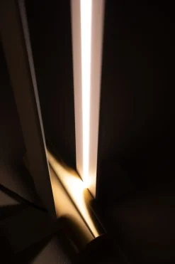 Lampada da terra Artigianale Nastro Nero in offerta