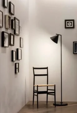 Lampada da terra Captain flint Flos a prezzo scontato