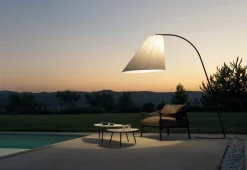 Lampada da terra Emu Cone stile Design a prezzi convenienti