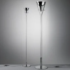 Lampada da terra Flute Fontana Arte a prezzo scontato!