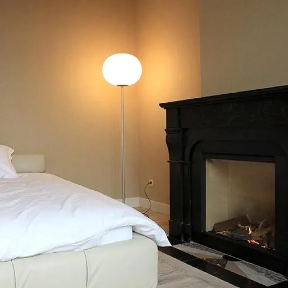 Lampada da terra Glo-ball floor 3 Flos in Offerta Outlet