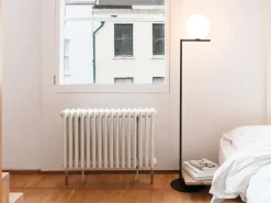 Lampada da terra Ic lights floor 1 Flos a prezzo Outlet