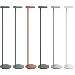 Lampada da terra in altro Oblique Flos a prezzo Outlet