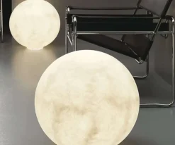 Lampada da terra in altro Moon Collezione esclusiva a prezzo scontato