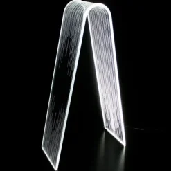 Lampada da terra in plastica Arc Vesta a prezzo Outlet