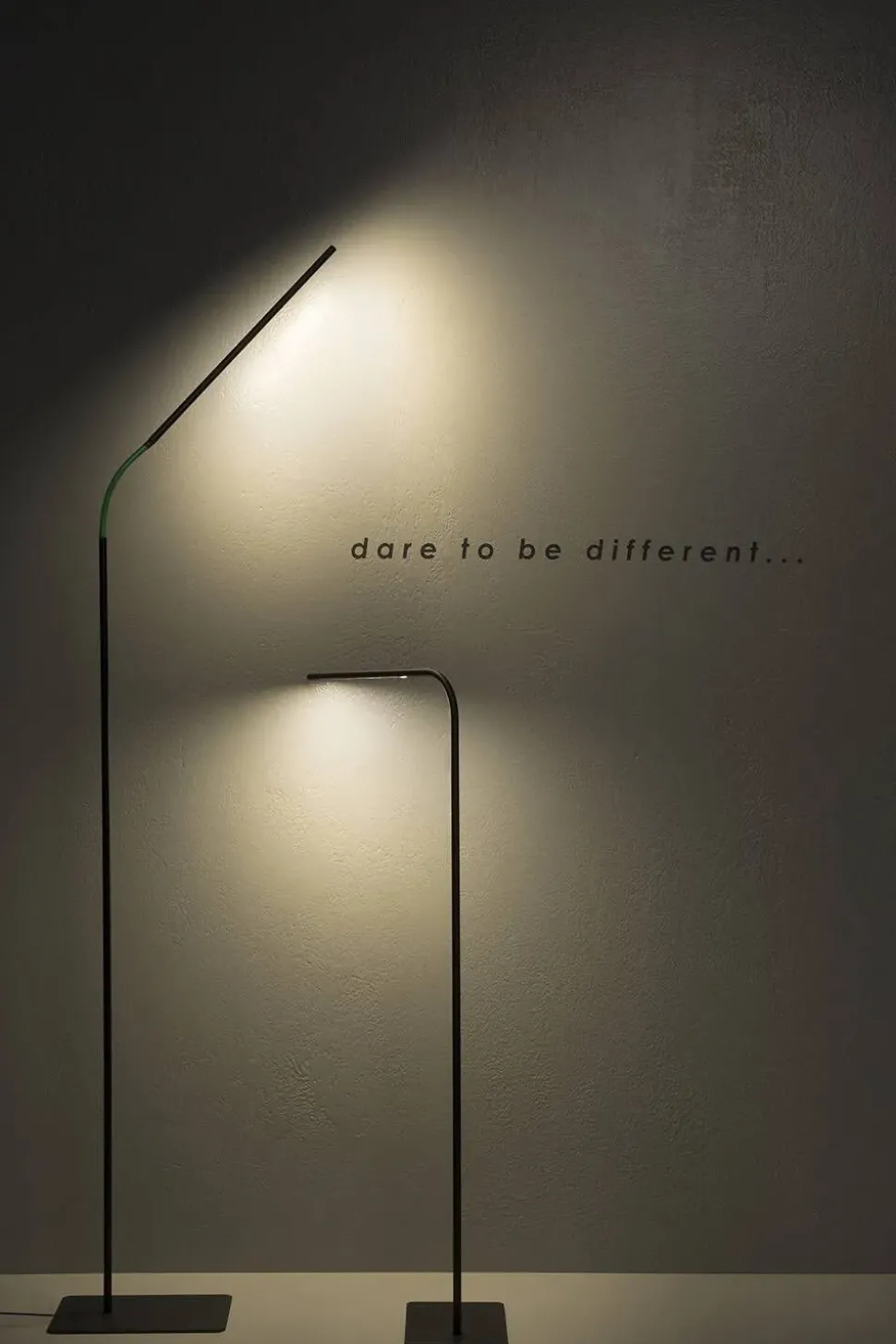 Lampada da terra Wl 130 Vesoi a prezzo Outlet