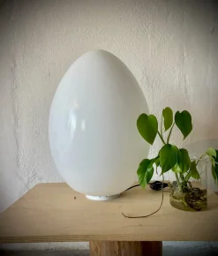 Lampada Lampada da tavolo uovo grande Fontana arte in OFFERTA OUTLET
