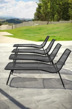 Lettino impilabile round Emu con sconto outlet