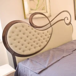 Letto classico con gambe Chopin Cantori a prezzo scontato