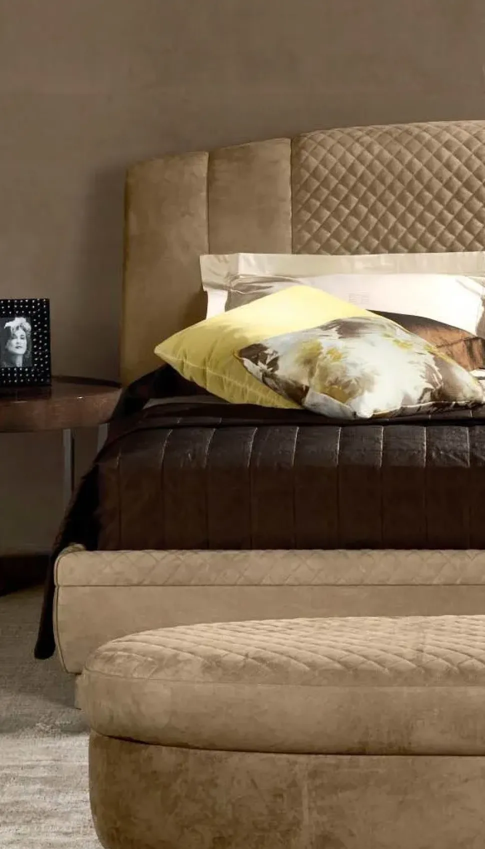 Letto classico Letto luxury in pelle Md work con un ribasso del 30%