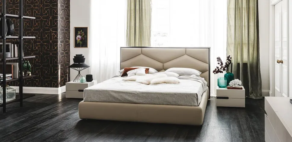 Letto design con giroletto Edward Cattelan a prezzo scontato