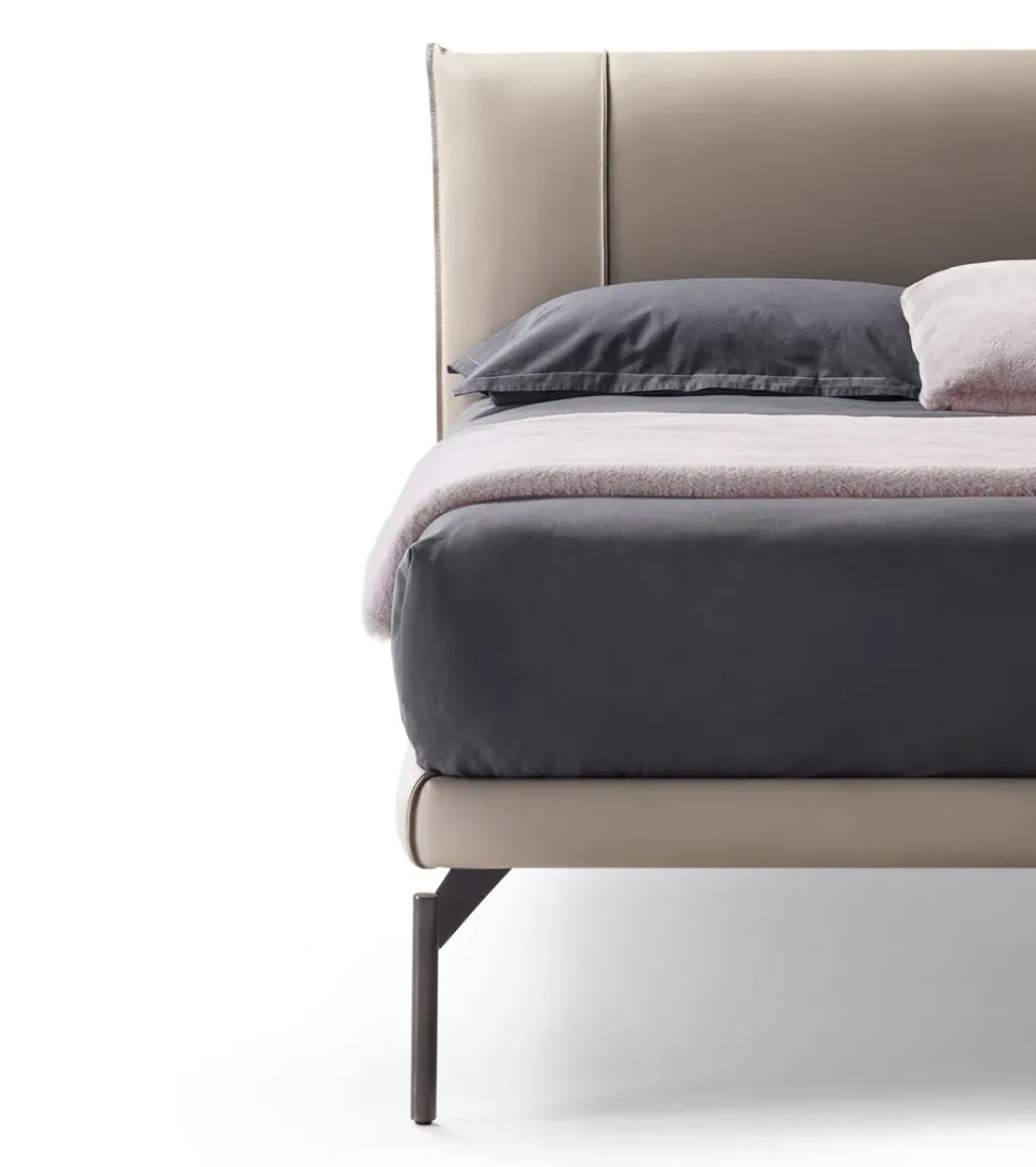 Letto design con piedini Sakura Rosini a prezzo scontato