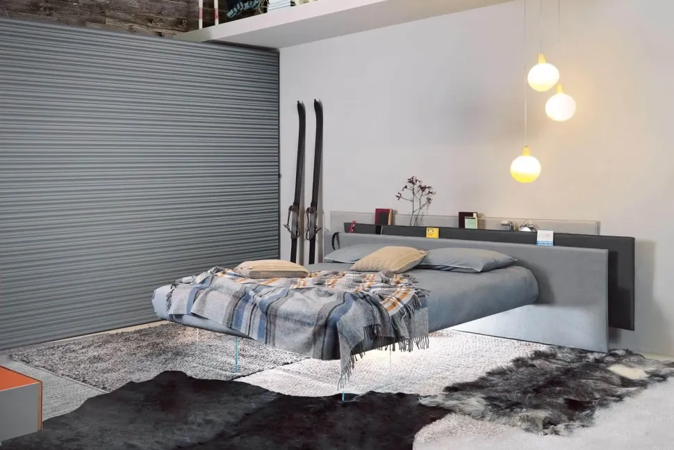 Letto design con piedini Vele_bed Lago a prezzo ribassato