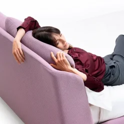 Letto design con piedini Hello * Noctis a prezzo ribassato