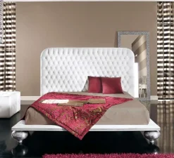 Letto design con piedini Modello milano-roma Artigianale a prezzo ribassato