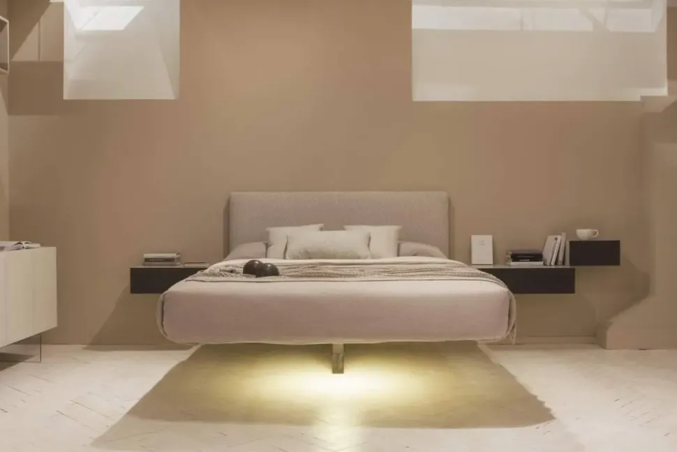 Letto design Fluttua di Lago SCONTATO