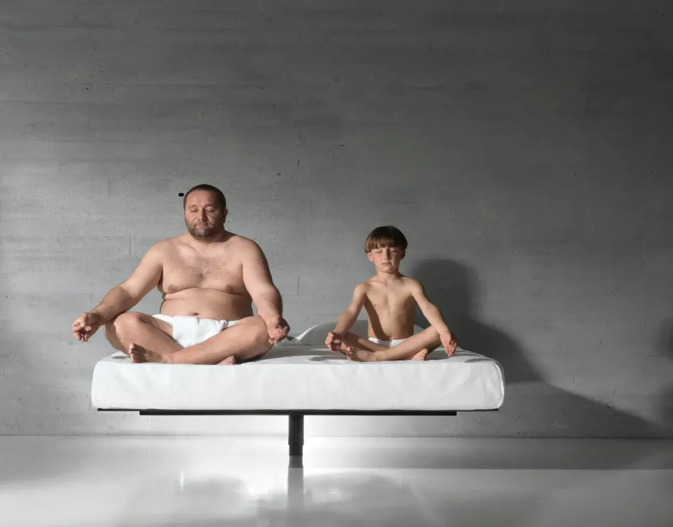 Letto design Fluttua di Lago SCONTATO