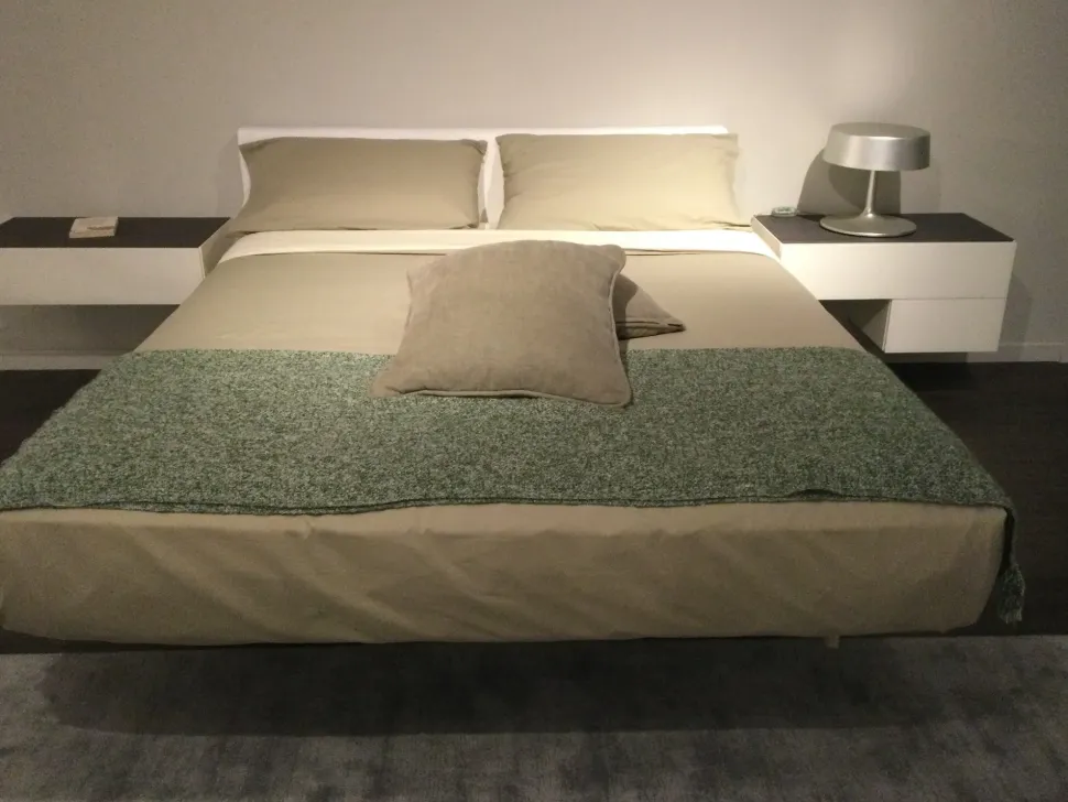 Letto design Fluttua Lago scontato 38%