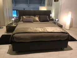 Letto design Max capitonné Twils con un ribasso del 30%