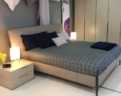 Letto design Nick Molteni & c con uno sconto del 50%