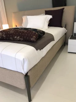 Letto design Nick Molteni & c con uno sconto del 50%