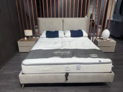 Letto design Tudor Novaluna con uno sconto del 33%