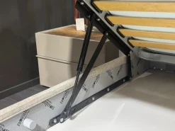 Letto design Tudor Novaluna con uno sconto del 33%