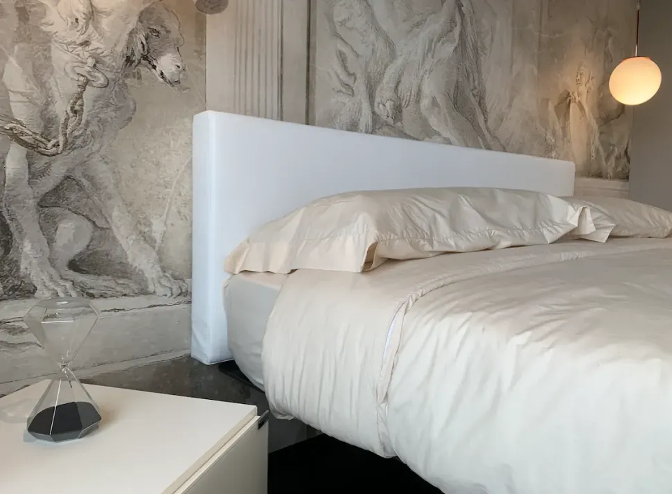 Letto Fluttua con testata Lago SCONTATO a PREZZI OUTLET