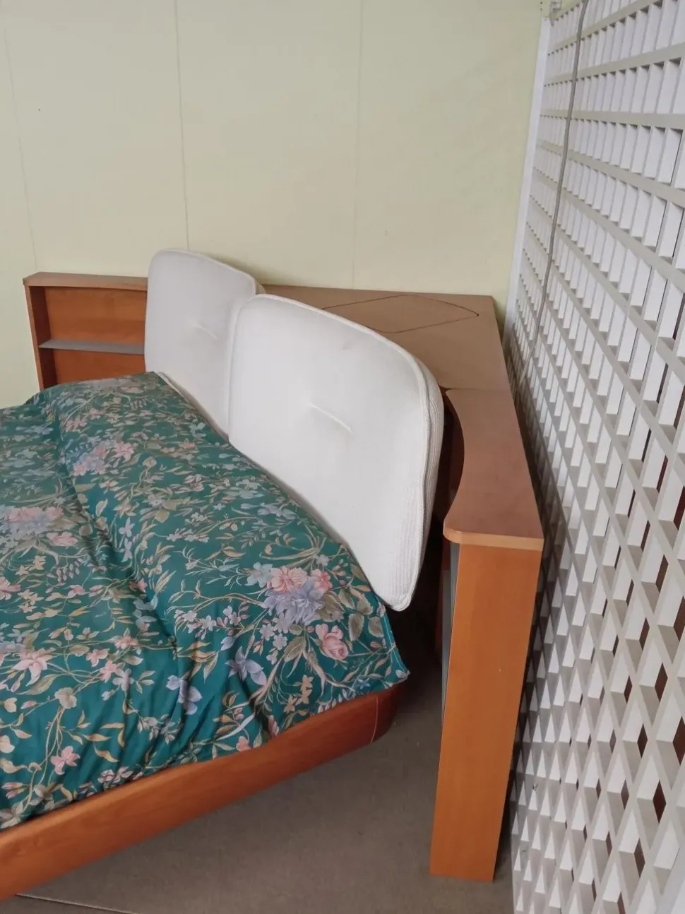 Letto imbottito a scomparsa Letto carillion girevole Feg a prezzo ribassato