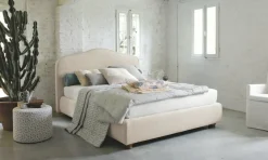 Letto imbottito Althea V&nice, scontato. Comfort assicurato!