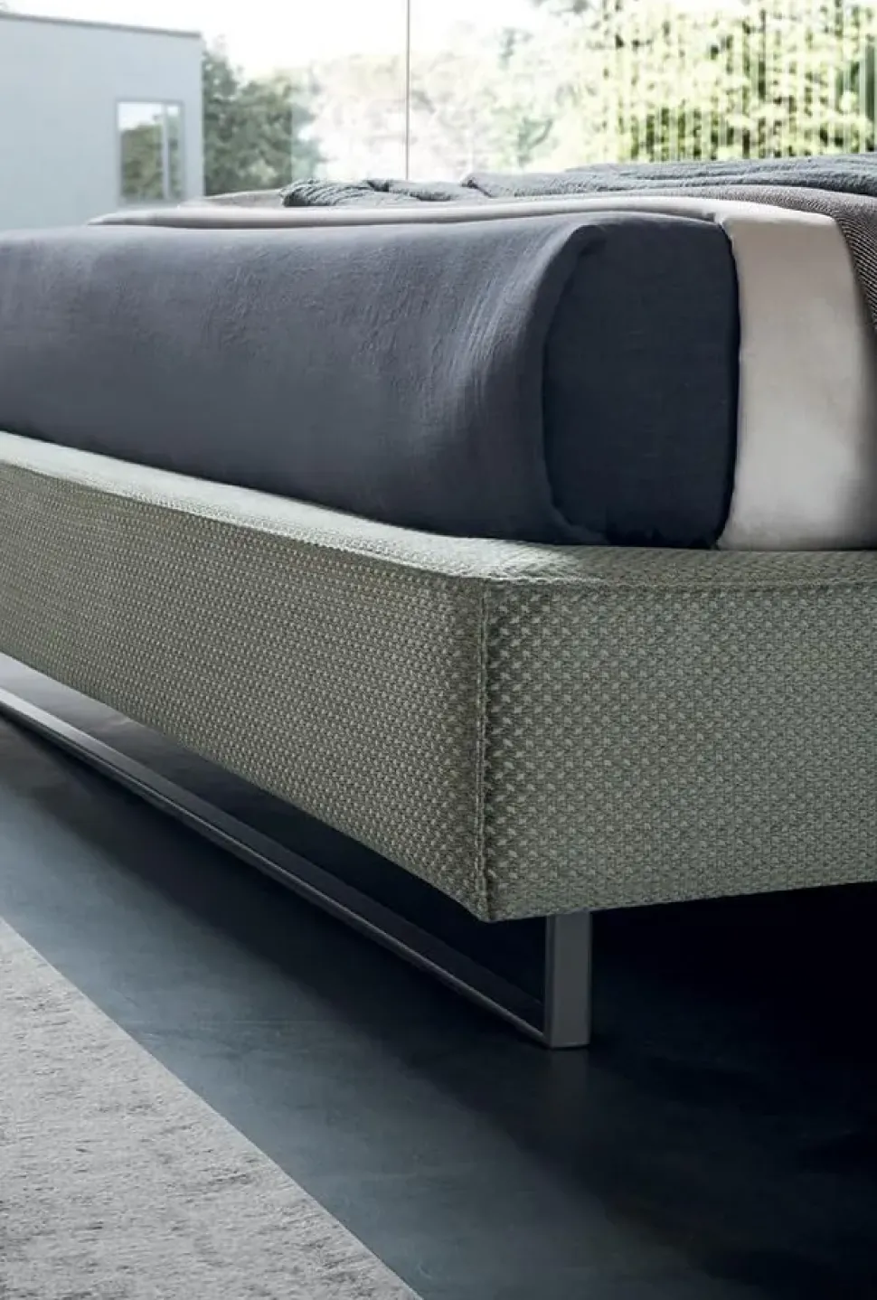 Letto imbottito con contenitore 200 x 200 Artigianale a prezzo ribassato