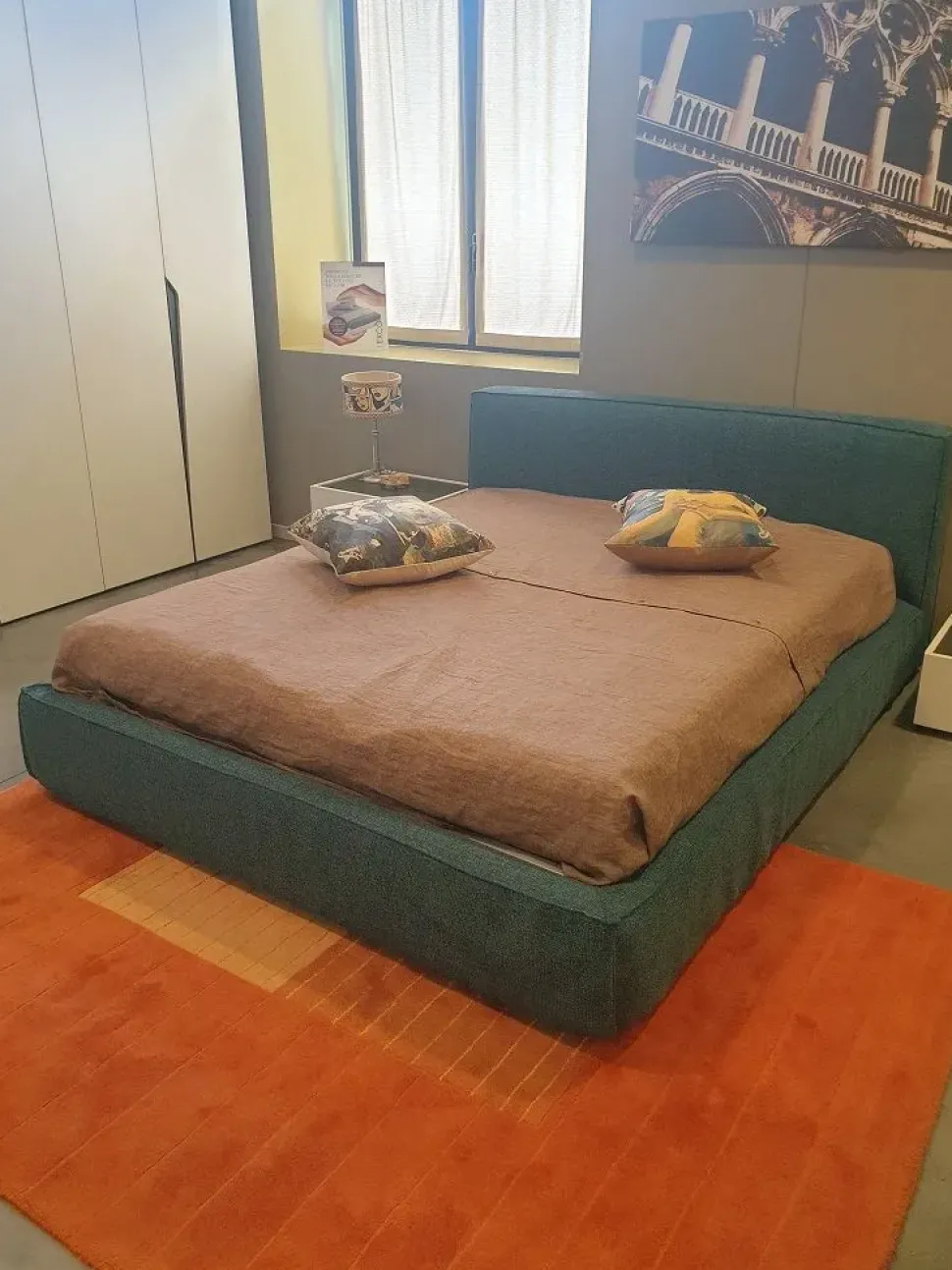 Letto imbottito con contenitore Zoom Excò a prezzo ribassato