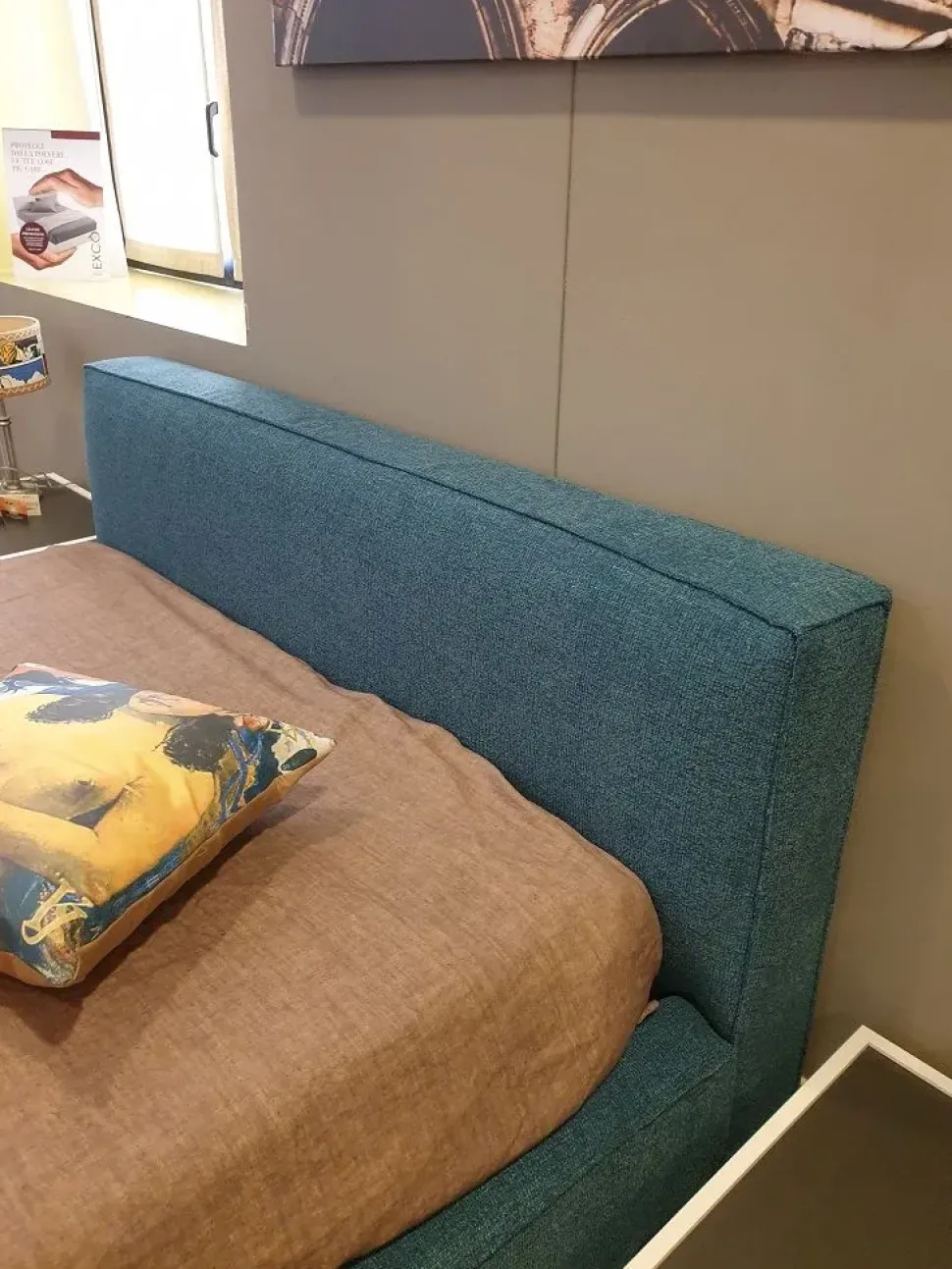 Letto imbottito con contenitore Zoom Excò a prezzo ribassato