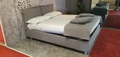 Letto imbottito con contenitore So pop motorizzato Noctis a prezzo ribassato