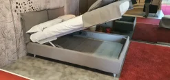 Letto imbottito con contenitore So pop motorizzato Noctis a prezzo ribassato