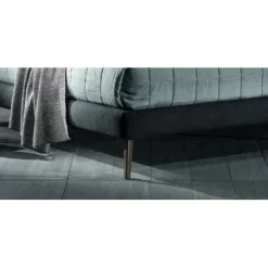 Letto imbottito con gambe Break Excò a prezzo ribassato
