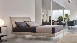Letto imbottito con gambe Mtre letto in pelle Artigianale a prezzo scontato