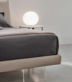 Letto imbottito con gambe Mtre letto in pelle Artigianale a prezzo scontato