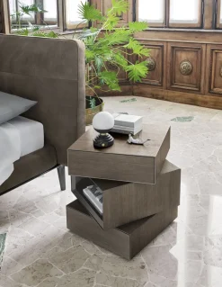 Letto imbottito con gambe Gaston  Sangiacomo a prezzo scontato