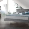 Letto imbottito con giroletto Letto sander V&nice a prezzo scontato