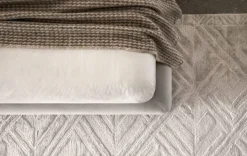 Letto imbottito con giroletto Essential Samoa a prezzo ribassato